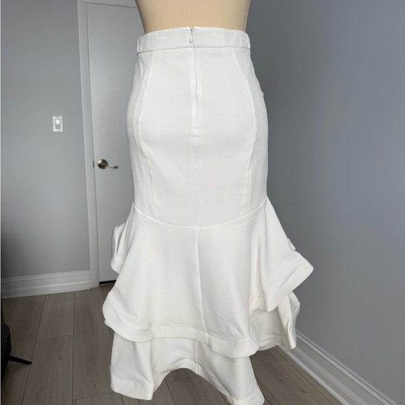 Ina Asymmetrical White Ruffle Skirt - Picture 3 of 6